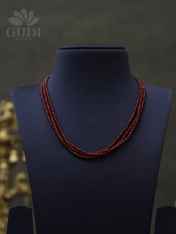 Red beaded necklace set