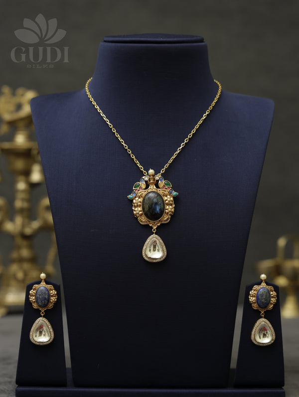 Natural stone uncut Kundan Drop pendant set