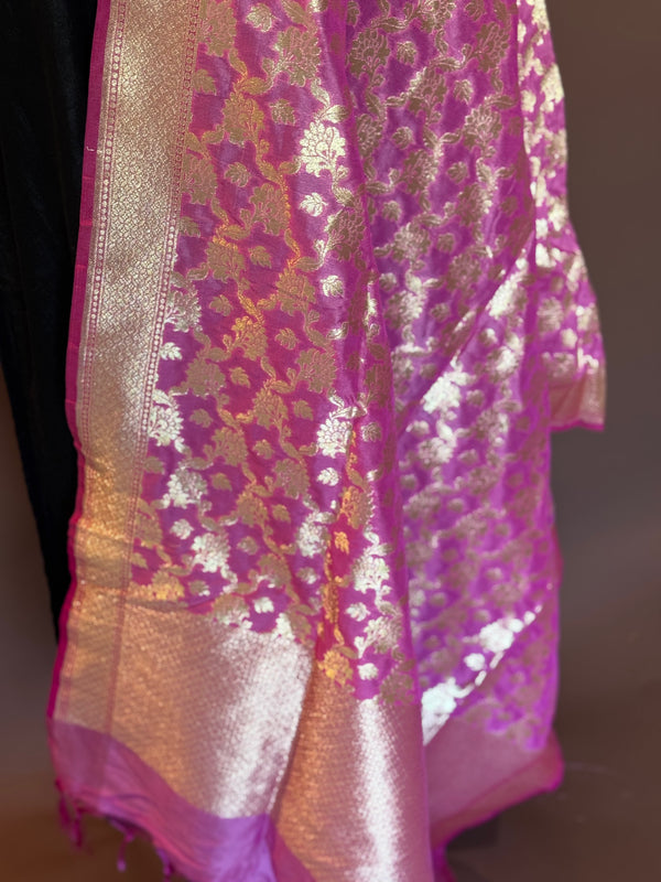 Pink silk banarasi duppatta