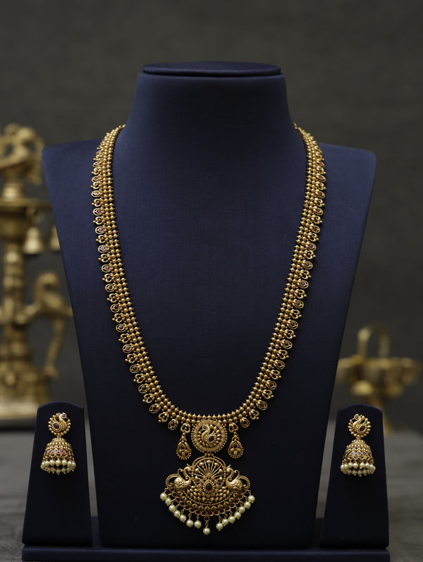 Antique long necklace with ruby and pearls