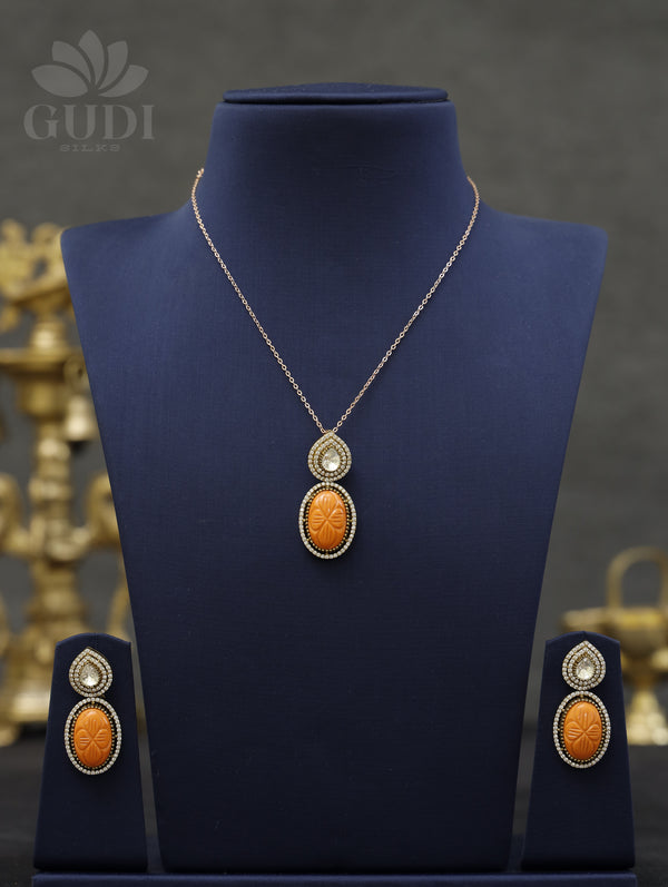 Coral pendant with earrings