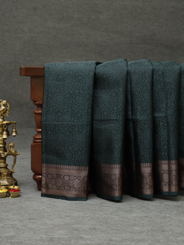 Banarasi tanchoi silk - green